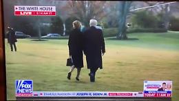 Usa, Trump ha lasciato (mano nella mano con Melania) per l'ultima volta la Casa Bianca