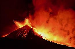 Uno studio dell'università di Catania trova il “motore” delle eruzioni dell'Etna