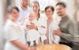 Catania, da maggio addio a padrini e madrine per i battesimi e le cresime