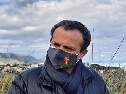 Messina, il sindaco De Luca: «Troppi assembramenti, il 1° maggio chiudo»