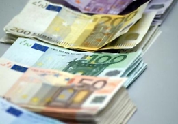 Caveau in casa con 8 milioni di euro in contanti, il "tesoro" di un medico di Pompei