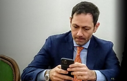 Dati Covid falsi in Sicilia, l'assessore Razza intercettato: «Spalmiamo i morti...»