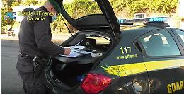 Utilizzo improprio delle auto blù: avviata indagine