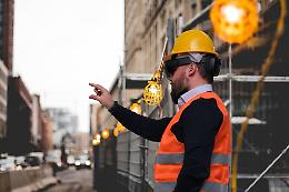 Dalla Sicilia arriva il caschetto “intelligente” che avverte gli operai in caso di pericolo