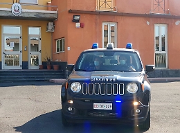 Tentato furto all'interno di una scuola: denunciati