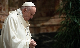 Papa Francesco sotto i ferri, che cosa è e da cosa è causato il laparocele