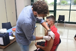 Vaccini, notte bianca al Maas di Catania per somministrazioni