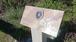 Femminicidi, riposizionata la stele che ricorda Vanessa Scialfa