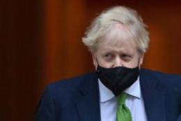 Boris Johnson annuncia la svolta: basta Green pass e mascherine