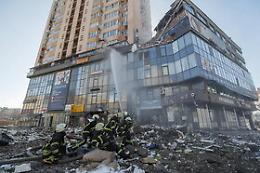 La guerra nei cieli tra Russia e Ucraina: droni vanno a segno, altri intercettati