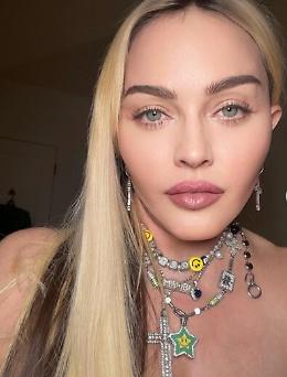 Ucraina, in video social Madonna paragona Putin a Hitler