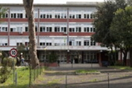 Presunta storia tra preside e studente: lei nega, lui conferma