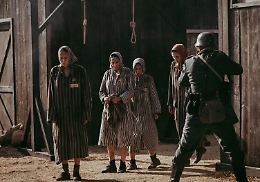 “Bocche inutili” film-evento sull’Olocausto, le donne nei lager e la femminilità negata