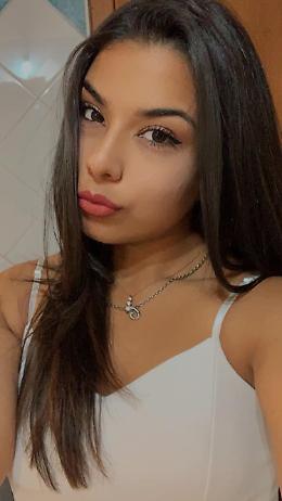 Si sente male durante una festa e muore a 18 anni dopo corsa in ospedale: aperta un'inchiesta