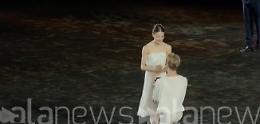 All'Arena di Verona un fuori programma romantico: «Mi vuoi sposare?»
