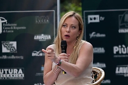 Sondaggi, FdI primo partito in Italia con il 24,3% dei consensi