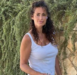 Samantha De Grenet, paura durante un pranzo: "ospite" indesiderato sbuca da una fessura