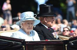 Elisabetta II è morta, l'annuncio di Buckingham Palace: «Si è spenta serenamente»