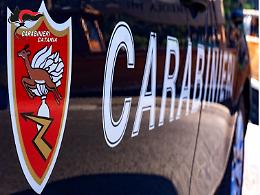 Rubano profumi alla "Rinascente": presa coppia di extracomunitari