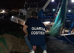 Pesce fresco e surgelato privo di tracciabilità sequestrato nel Giarrese