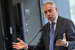 Urso: "Lukoil, potrebbe arrivare Eni e dagli Usa non ci saranno sanzioni"