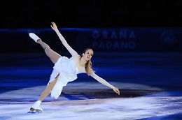 Ghiaccio: Carolina Kostner nel cast di 'Cinema on Ice'