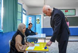 Tunisia: legislative, secondo turno a inizio febbraio