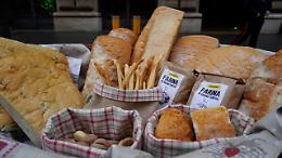 Inflazione: +100 euro a famiglia solo per il pane e la pasta