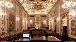 Il caso Cannes alla Regione diventa un caso politico ma la tensione resta alta. Anzi altissima