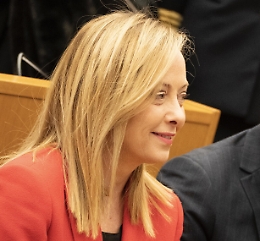 Fdi: Meloni alla Camera, brindisi per il compleanno