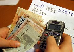 Bollette del gas più leggere, già a febbraio si prevede un taglio del 33%. Per l'elettricità invece...