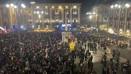 S.Agata, a Catania si respira già l'aria della festa: folla e preparativi in piazza Duomo