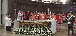Catania, l'esortazione di mons. Renna al Pontificale: «Non abbiate paura! Seguiamo l'esempio di Agata»