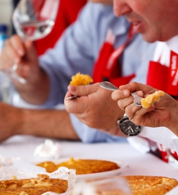 Spagna, allarme salmonella: «Evitate tortillas non cotte bene»