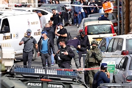 Gerusalemme: sale bilancio attentato, 2 israeliani uccisi