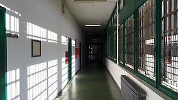 Appica il fuoco nella sua cella, paura nel carcere minorile di Catania