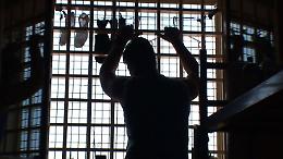 Le carceri invibili: nel 2023 già 54 suicidi, l'ultimo quello di un ragazzo di 28 anni a Caltanissetta