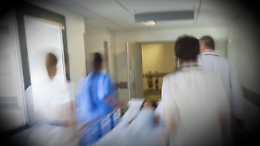 La caduta in casa, i due viaggi al pronto soccorso, l'inutile operazione d'urgenza: così il piccolo Jad è morto a soli 4 mesi