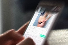 Militello Val di Catania, pubblica sui social un video in cui fanno sesso, la picchia, dà fuoco ai vestiti e minaccia di ucciderla: fermato dai Cc