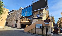 Taormina, il Comune fa sgomberare il Palazzo dei Congressi: De Luca va alla guerra con la Regione