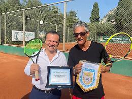 Fiorello e Cateno De Luca, chi ha fatto l'autografo a chi?