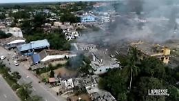 Esplode un magazzino di fuochi d'artificio nel sud della Thailandia: almeno 9 morti