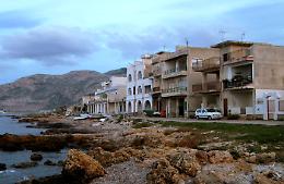 Case sulla spiaggia costruite tra il '76 e l'83, dalla Commissione Ars sì alla sanatoria: come funziona