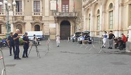Bici elettriche multate per eccesso di velocità in Piazza Università a Catania