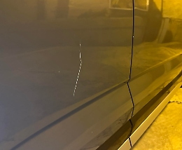 Danneggiata l'auto di Ismaele La Vardera: «Ormai ho il carrozziere a cottimo...»