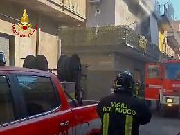 Paternò, incendio in un appartamento: feriti un uomo e un'anziana