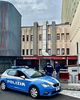 Spacciavano "erba" all'esterno del Cannizzaro, arrestati dalla Polizia