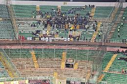 Botte e tafferugli tra ultras del Palermo e quelli del Parma