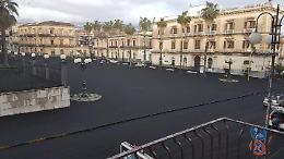 Catania e l'incubo cenere vulcanica: ordinanza di protezione civile per ripulire le strade
