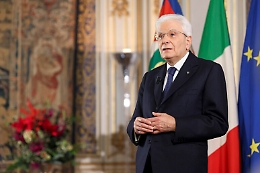 Il presidente della Repubblica Sergio Mattarella compie oggi 83 anni: da nove è il garante della Costituzione